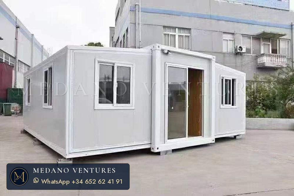 Casa 20 FT desplegada e instalada